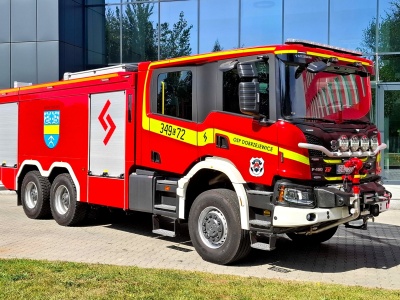 Trzyosiowy gigant za blisko 2 mln zł dla OSP Dobrzejewice
