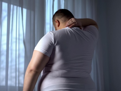 Ważył 154 kg, gdy zaczął robić te trzy rzeczy. Schudł 68 kg bez siłowni