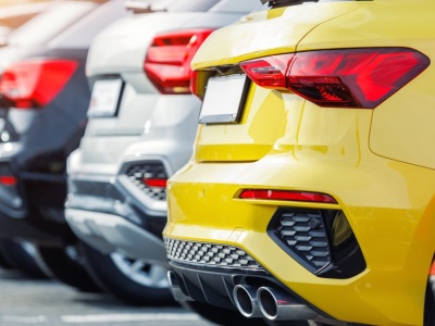 Twoje auto podgrzewa miasto. Ten kolor zwiększa temperaturę nawet o 4 st. C