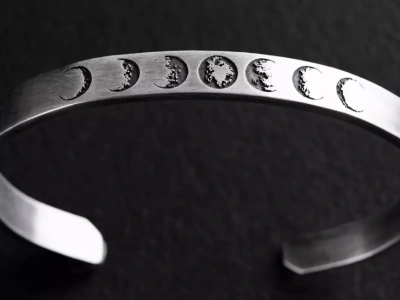 Bransoletki męskie z grawerem – unikalny dodatek, który podkreśla charakter