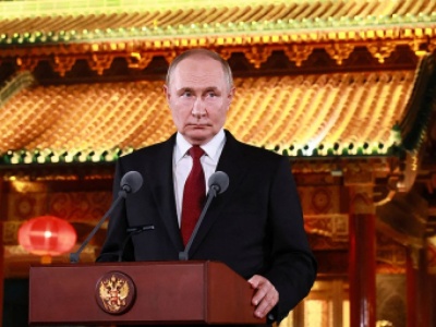 Putin chce się spotkać z Zełenskim w Moskwie. Jednocześnie sugeruje, że to nie ma sensu