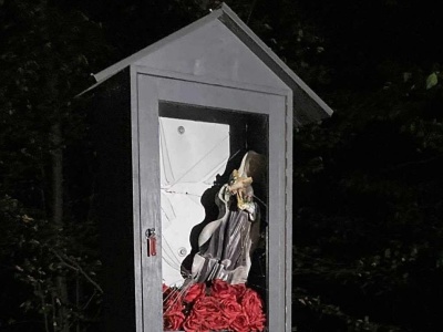 Zniszczył kapliczkę. Sprawca został „pozamiatany”