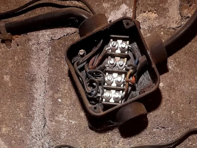 Ominął licznik, by kraść energię. Teraz odpowie przed sądem