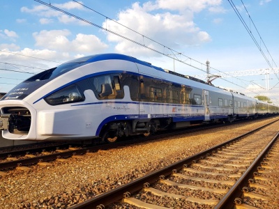 Pociąg jedzie prawie 2 godziny dłużej. PKP chce, by pasażerowie mogli się wyspać