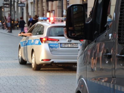 Rabuś przyznał się do kradzieży ponad 100 czekolad. Większość słodyczy już zjadł