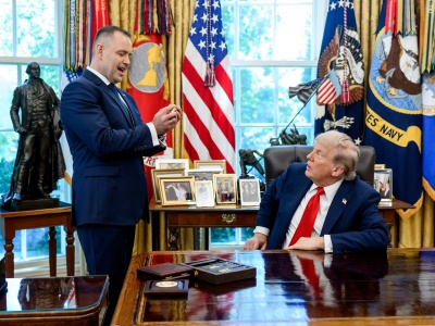 Nawrocki pojechał po czapkę?