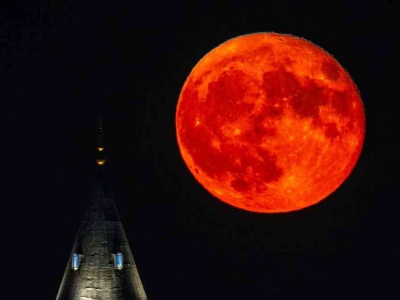 Był symbolem nieszczęść. Zobacz niezwykły Krwawy Księżyc na niebie