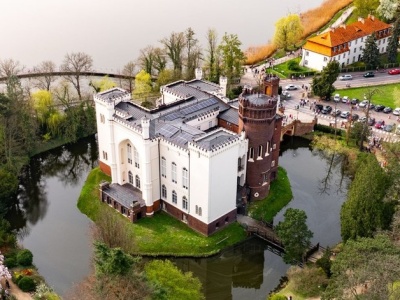 To najpiękniejszy zamek w Wielkopolsce. Idealny na weekendową wycieczkę