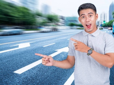 Ukryta wskazówka dla kierowców – co zdradza grubość linii na jezdni?