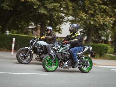 Kawasaki Z500 vs. Kawasaki Eliminator 500. Dwa przepisy na Kawę