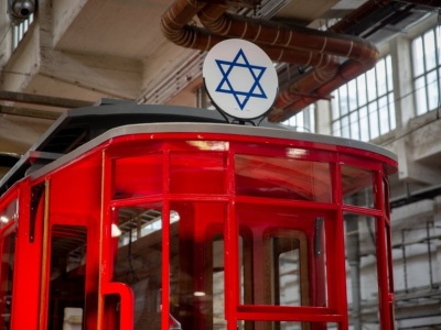 Muzeum Getta Warszawskiego nie chce tramwaju z gwiazdą Dawida
