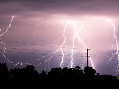 Potężne nawałnice w Polsce. Sparaliżowane miasta, brak prądu i zalania. Nagrania trafiły do sieci