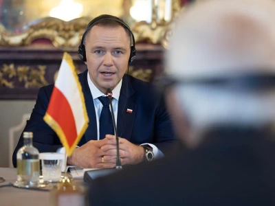 Nawrocki reaguje na wpisy Sikorskiego. „Spotkamy się na poważnej rozmowie”