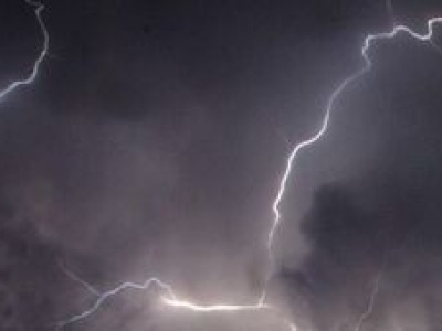 Ostrzegają przed burzami. Lokalnie możliwe opady gradu