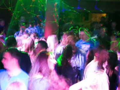 Techno prosto z balkonu na Rynku Trybunalskim