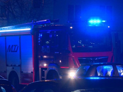 Pożar przed budynkiem przy ulicy Zielonej