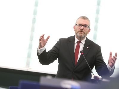 Grzegorz Braun komentuje wniosek o odebranie immunitetu PE: Ani mnie to ziębi, ani grzeje