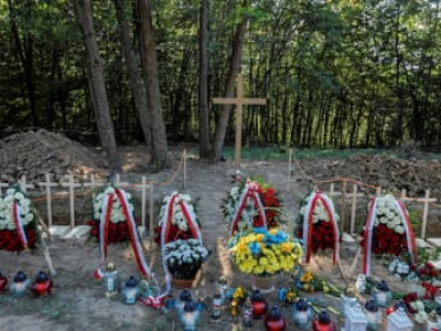 Rozpoczęły się pochówki ofiar rzezi wołyńskiej w Puźnikach