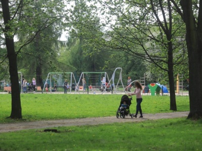 Usłyszałam rozmowę dwóch matek w parku. To smutna prawda o naszym rodzicielstwie