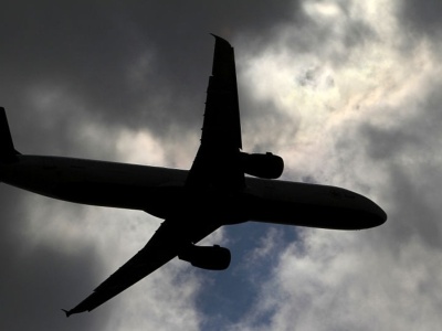 Ponad 122 tys. zakłóconych lotów w kilka miesięcy. Raport wskazuje na Rosję