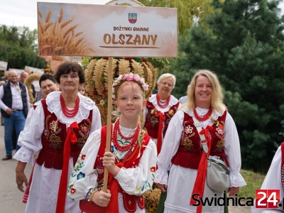 Gmina Strzegom bawiła się i dziękowała za plony w Olszanach [FOTO]