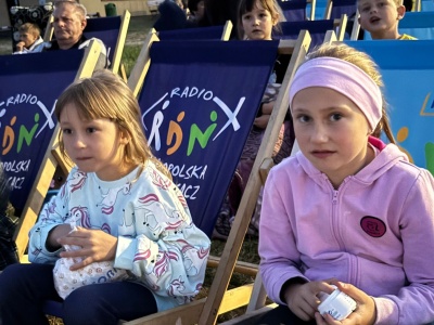 ’Wakacje Mikołajka’ na dużym ekranie – kino plenerowe w Błoniu