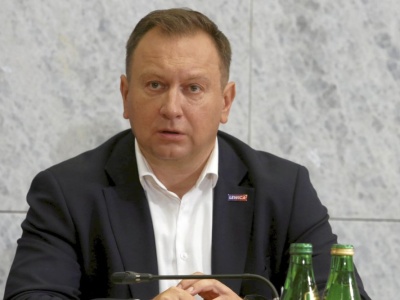 Sezon na śluby polityków w pełni. Oto kim jest wybranka serca posła Tomasza Treli