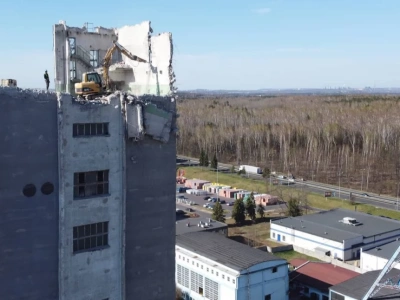 Jan Kanty: miejsce tętniące życiem – z klubami, restauracjami, dyskotekami