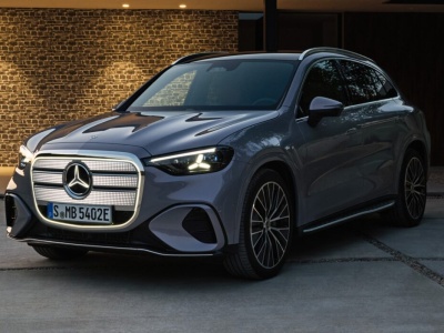Nowy Mercedes GLC z Technologią EQ pokazany. W założeniach inny niż BMW Neue Klasse: wielki ekran, mniejsze baterie