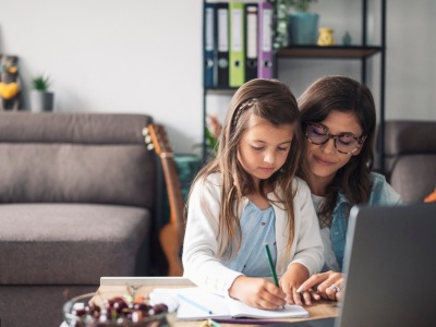 Korepetycjami rodzice chcą kupić dziecku łatwy start w życie. Zapominają o jednym