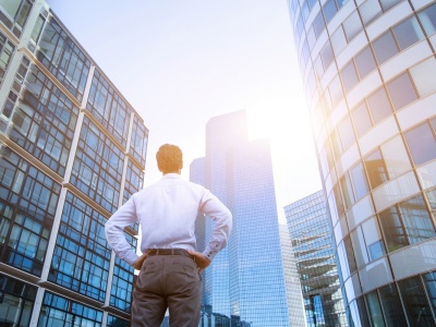 Jak wyznaczać cele, które firma faktycznie zrealizuje? Poznaj pięć sprawdzonych strategii