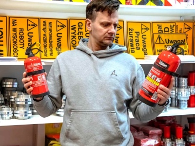 Gaśnica w samochodzie: jaką kupić, gdzie wozić i jak użyć