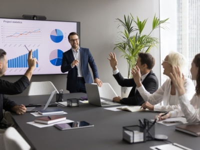 Tyle mogą zarobić handlowcy. Znamy widełki płac