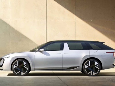 Nowa Skoda Octavia to prestiż na kołach. Nawet drzwi ma jak Rolls-Royce