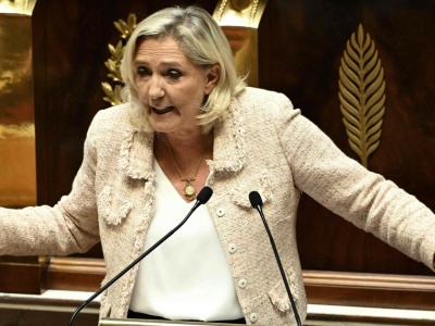 Upadek rządu Francji. Gospodarcze skutki dla Paryża i całej Europy