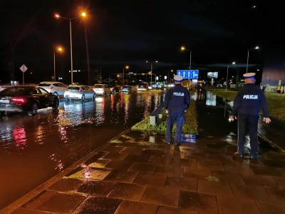 Burza nad Krakowem. Intensywne opady deszczu sparaliżowały Kraków