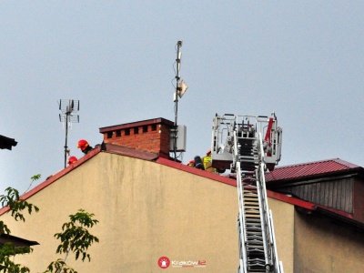 Pożar dachu budynku przy ulicy Górnej w Krakowie