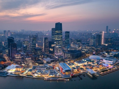 Nie burzyli, ale przekształcili. MVRDV zmienili cementownię w Szanghaju w tętniącą życiem dzielnicę kultury i rekreacji