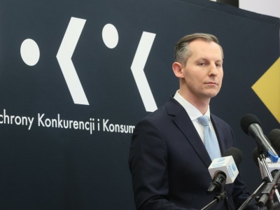 Banki mają zwracać pieniądze klientom. 