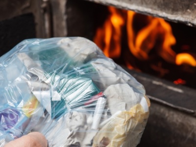 Skandal, a nie Czyste Powietrze. Rząd radośnie dotuje kopciuchy