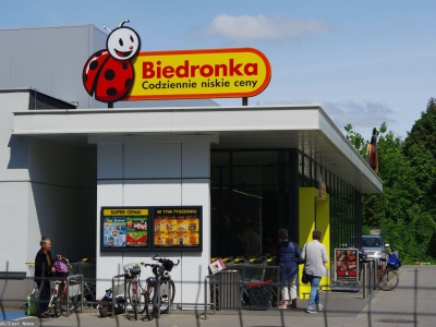 Polacy rzucili się na ten produkt! W Biedronce jest tańszy o kilkaset złotych