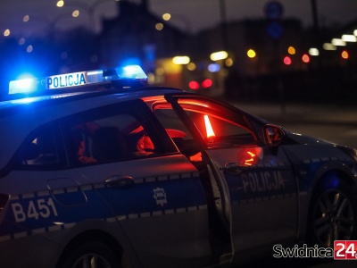 Pijani kierujący hulajnogami wpadli w ręce policji. Co grozi za taką jazdę?