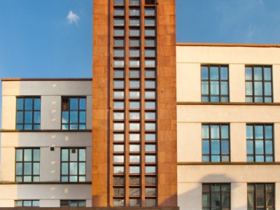 Nowogrodzka 45 to modernistyczna ikona Warszawy i wizjonerskie dzieło Juliana Putermana