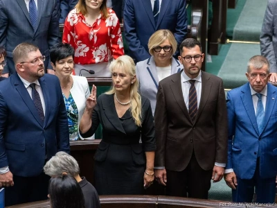 PiS ma nowych posłów. Złożyli ślubowanie