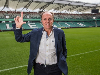 Legendarny trener Legii stracił córkę, teraz chce wrócić. 