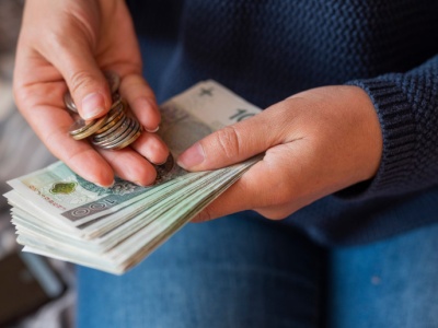 3287 zł miesięcznie na konto. Wypłaty od 15 września. Dochód nie ma znaczenia