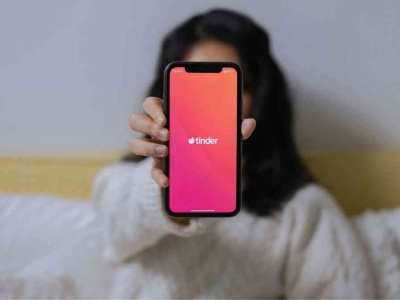 To nie kwestia szczęścia. Na Tinderze wygrywa mroczna osobowość