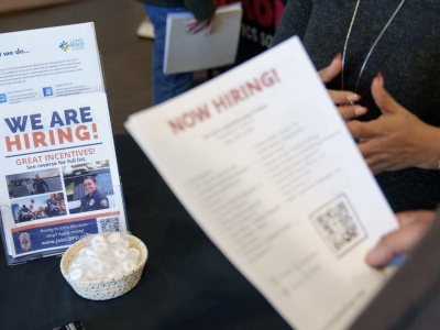 Korekta danych o miejscach pracy w USA większa niż oczekiwano