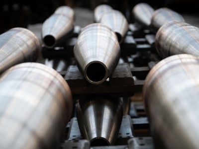 Polska firma dostarczy Szwecji rakiety za 1 mld zł. Tusk o umowie: Duma