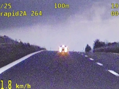 Kierowca audi pędził z prędkością ponad 200 km/h. Został zatrzymany
